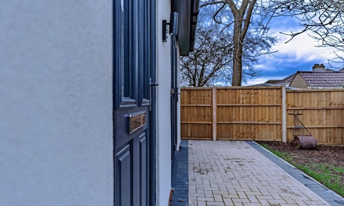 Filton Haus | Stag Residence: Modern Serviced Accomodation