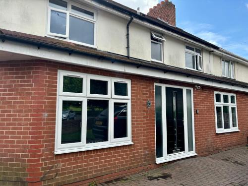 Cradley Haus | Stainless Guests house