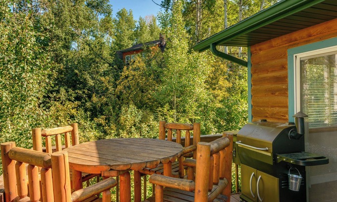 Star Valley Ranch Kabine | Star Valley Ranch Cabin Rental w/ Private Hot Tub!