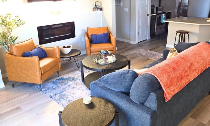 Star Haus | StarLuxe-StayAndPlay