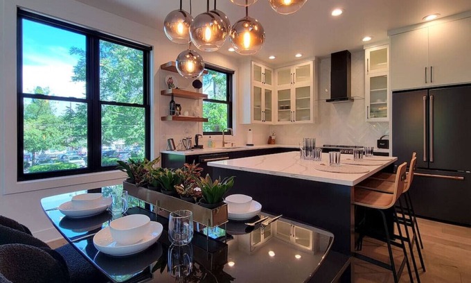 Jacksonville Haus | Station House Suite A