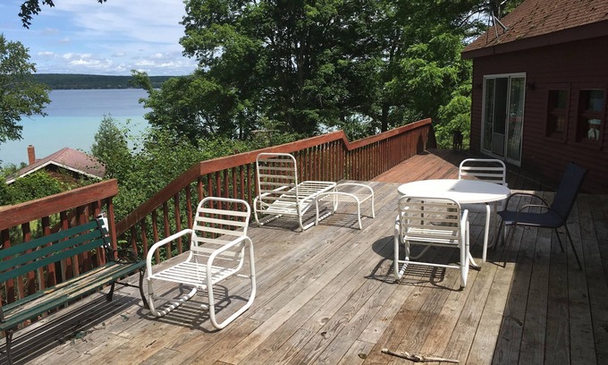 Kewadin Haus | Stay at one of the top 3 most beautiful lakes in the world