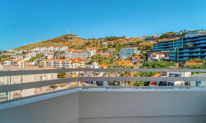 Sao Martinho Hotel | Stay Close to Lido Promenade! Balcony with Sea View, Breakfast, Pool!