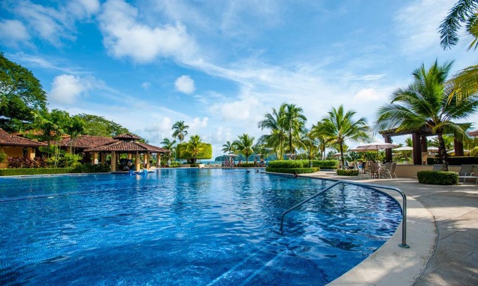 Herradura Wohnung | Stay In CR Los Sueños Condos