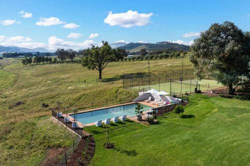 Burrundulla Haus | Stay in Mudgee The Grove, The Church, And Premium Private Homestead