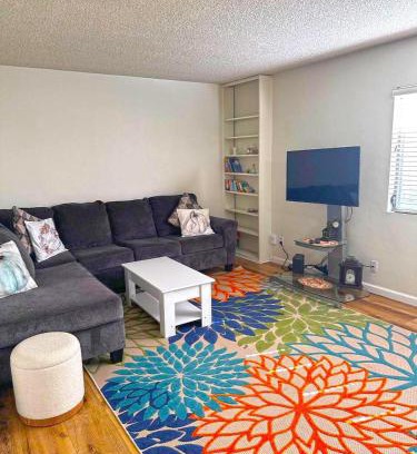 Hillcrest Wohnung | Stay in the Heart of Hillcrest!