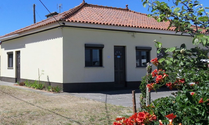 Torreira Haus | In der Vorstadt bleiben & sparen - nur 5 min. Fahrt zum Hauptstrand von Torreira