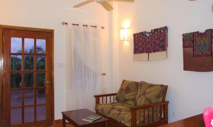 Forest Home Wohnung | Stay, relax and explore in Almond Tree, our tropical oasis by the Caribbean Sea.