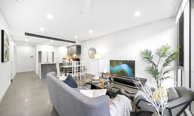 Lidcombe Wohnung | Stay Steps from Olympic Park | Spacious 3-Bedroom