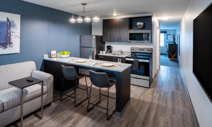 Mount Vernon Hotel | stayAPT Suites Alexandria-Fort Belvoir