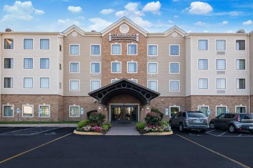 Chesapeake Hotel | Staybridge Suites Chesapeake-Virginia Beach by IHG