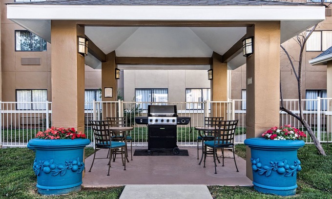 Tech Terrace Hotel | Staybridge Suites Lubbock - University Area by IHG