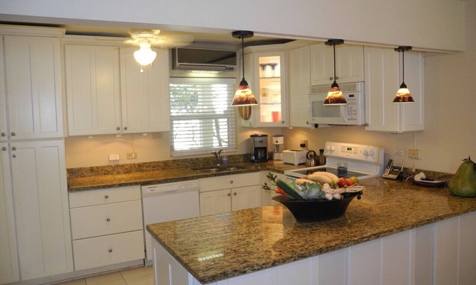 Savannah Eigentumswohnung | Step Out on Sand! Beach Home with Amazing Patio and Ocean Views!