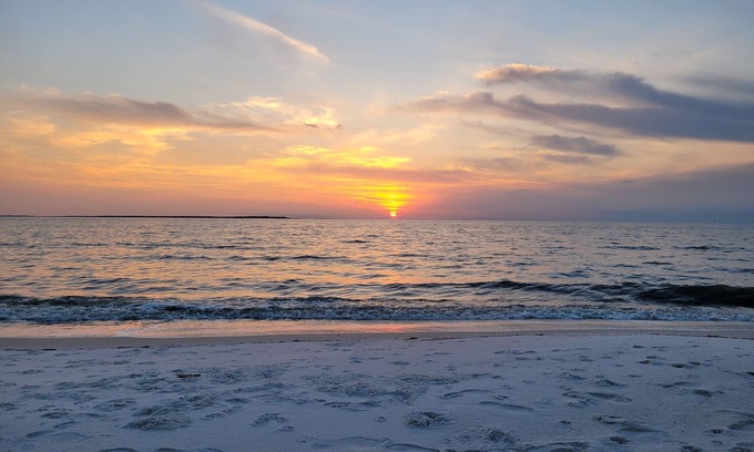 Port St. Joe Haus | Steps Away from the Beach, Charming 2/2 Cottage in Port St. Joe.