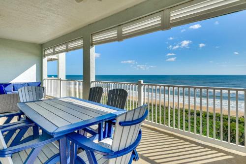 Palm Coast Wohnung | Steps to Beach Palm Coast Escape with Resort Perks!