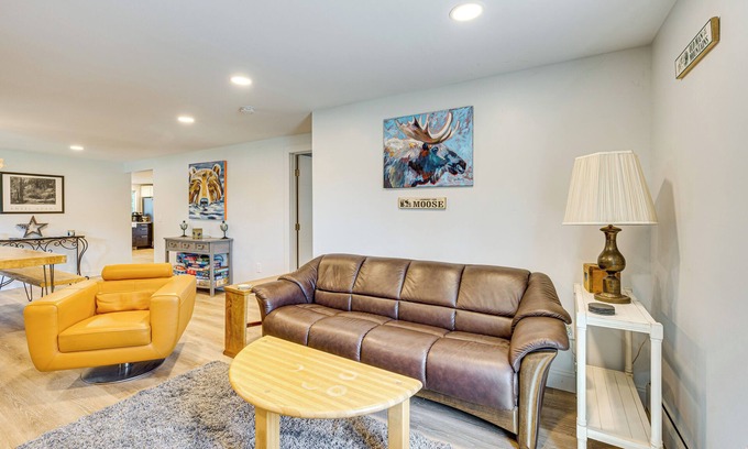 North Conway Haus | Steps to Saco River: Outdoor Rec Hub in White Mtns