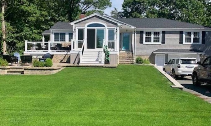 Buzzards Bay Haus | Steps to the Beach ! Charming 3-4-bedroom updated home in desirable Gray Gables!