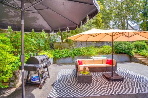 Stockade Historic District Haus | Steps to Union College Home with Shared Yard!