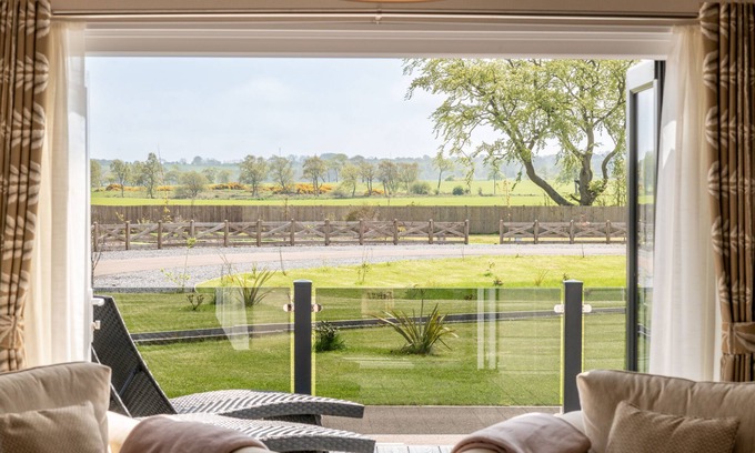 St. Andrews Hütte | Stewarts Resort Lodge 52 - a lodge that sleeps 6 guests in 2 bedrooms