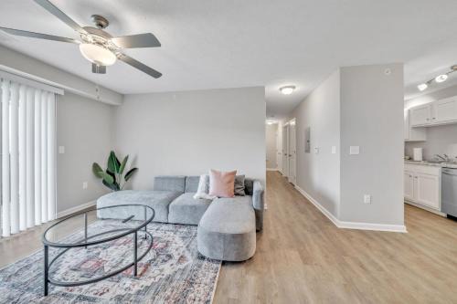 New Albany Wohnung | Stonecrest 712, 2bd Apt I Free Parking I Pool