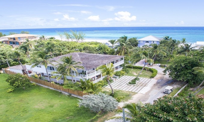 Dunmore Town Haus | Stonesthrow: Ein schönes Haus mit fünf Schlafzimmern, nur wenige Schritte vom Strand entfernt
