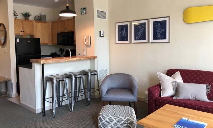 Stratton Mountain Wohnung | Stratton Long Trail Studio Das Studio befindet sich neben dem Dorf und den Liften