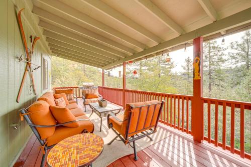 Strawberry Haus | Strawberry Hideaway in the Pines with Hot Tub!