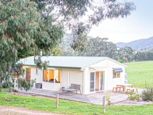 Strath Creek Haus | Stringybark, Halls on Falls Homestead
