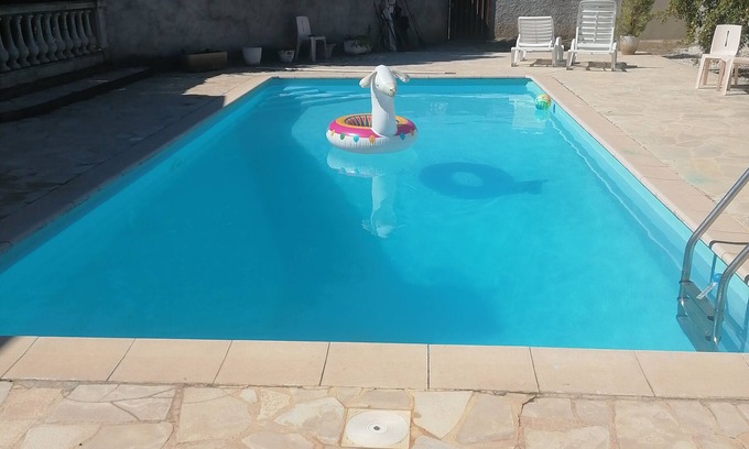 Saint-Martin Wohnung | Studio à 15 min de la mer 30min de l Espagne Calme et Privée Avec Piscine