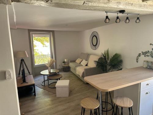 La Celle-sous-Gouzon Wohnung | Studio Élégant Roanne