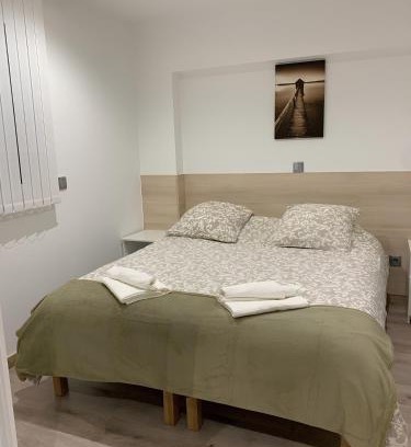 Le Pin Wohnung | Studio 1-2 pers - Aéroport CDG , Paris, Parc Expo Villepinte - A L'Ombre du Pin "10"