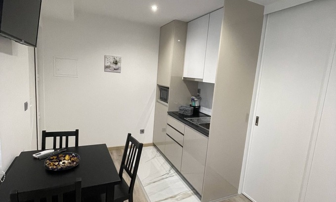 Le Pin Haus | STUDIO 11 - Quiet ground floor, sleeps 1 to 2