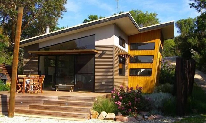 Sandy Point Haus | STUDIO 51 in Sunshine Rise