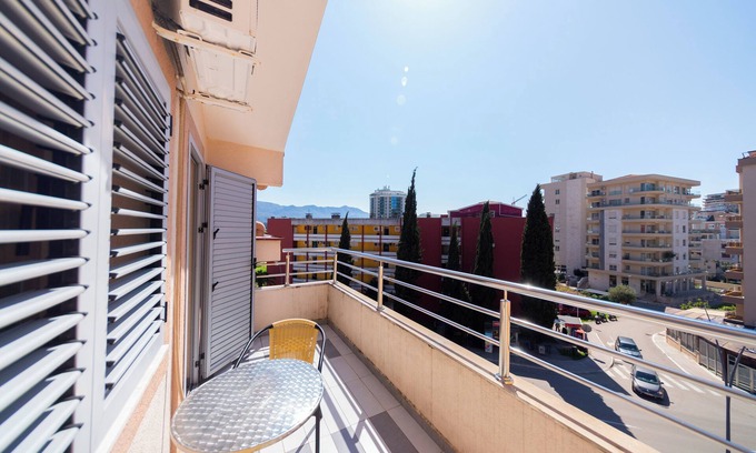 Centar Wohnung | Studio Apt for 3 w/ Balcony – Walking Distance to Beach No. 8