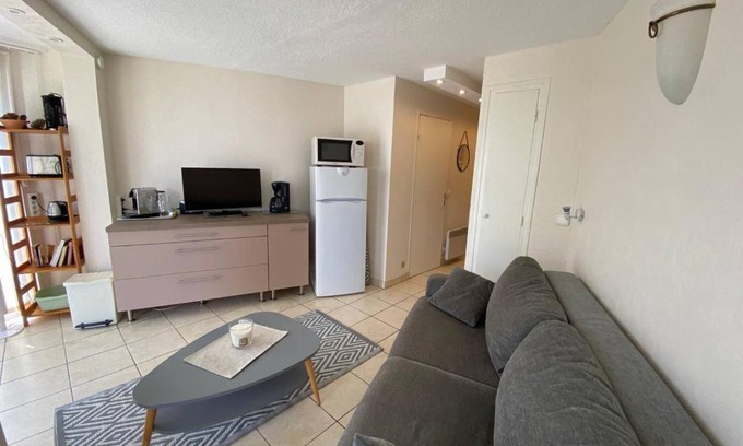 Le Barcares Wohnung | Studio Cabine 4 Pers avec Terrasse, Face Mer, Accès Direct Plage, Proche Commerces et Parc Aqualand - FR-1-81-600