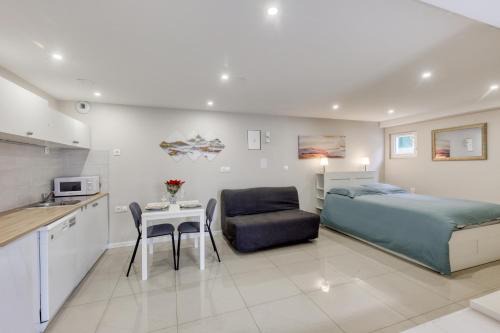 Les Stades Wohnung | Studio cosy - 35m2 - Paris -Disneyland - Rer A