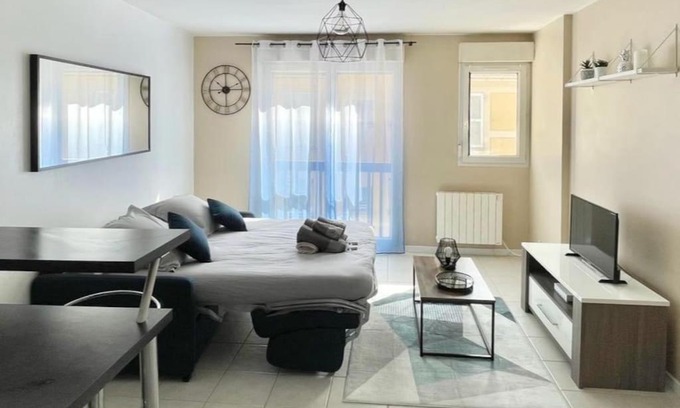Roissy-en-Brie Wohnung | Studio Cozy avec Terrasse en centre ville !
