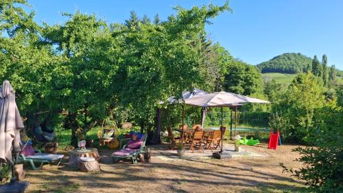 L'Etoile Wohnung | Studio dans belle maison ancienne et jardin fermé