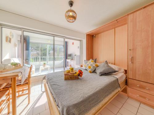 Montpellier Wohnung | Studio du Parc II-9 by Interhome