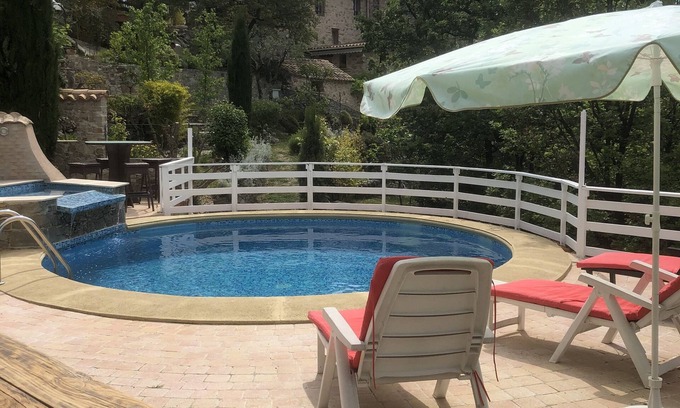 Luceram Wohnung | Studio en Pierre Avec Jolie Piscine