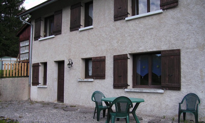 Foncine-le-Bas Wohnung | Studio für zwei Personen im Erdgeschoss des Hauses der Eigentümer