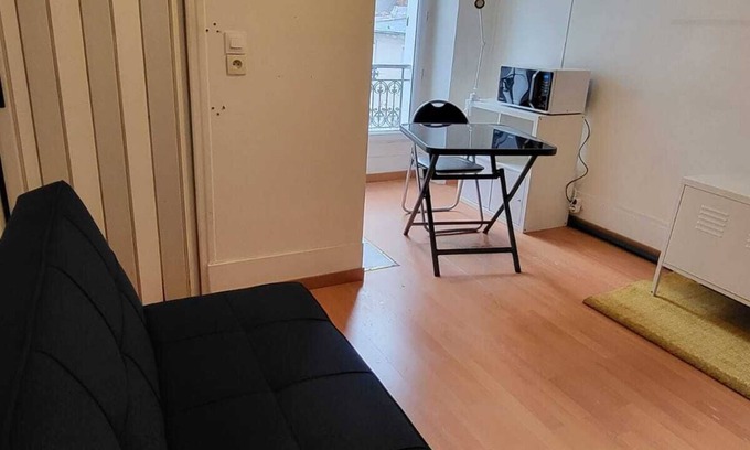 Batignolles Wohnung | Studio in the Heart of Paris
