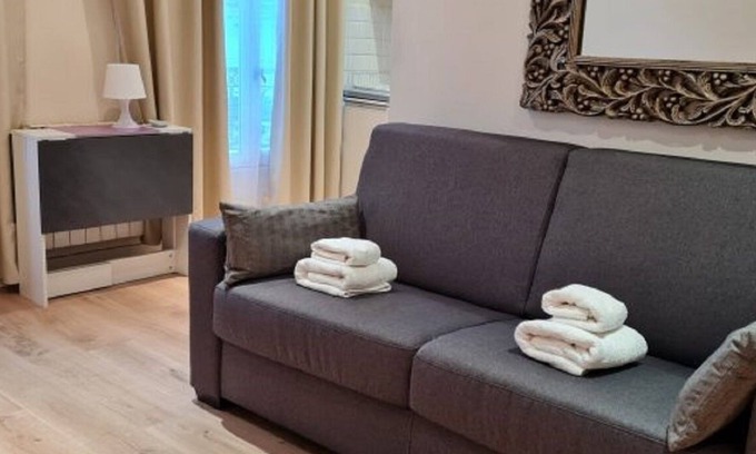 Notre-Dame-des-Champs Wohnung | Studio on Rue Vavin with courtyard view