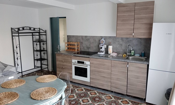 Salleles-d'Aude Wohnung | Studio Rénové à Neuf Bien Équipé Avec Jardin à 15 Minutes de Narbonne