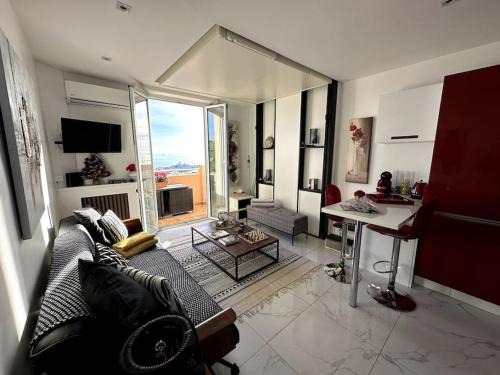 Golfe Juan Wohnung | Studio VUE MER IMPRENABLE PLEIN SUD à GOLFE JUAN