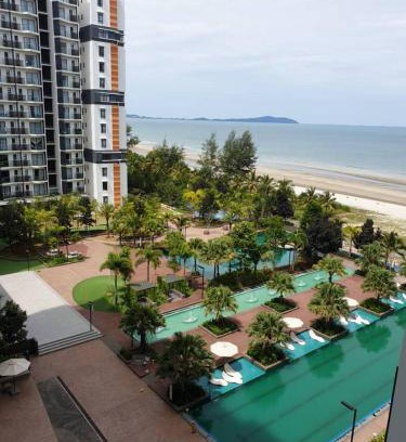 Balok Wohnung | Studio with Privacy Balcony and NETFLIX at TimurBay Sea Front Residence