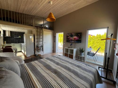 Listarum Haus | Stugan i Vik på Österlen
