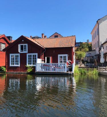 Eskilstuna Kabine | Stugan med Bryggan i Gamla Staden