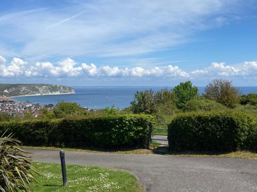 Swanage Haus | Stunning Caravan on Swanage Bay View Holiday Park