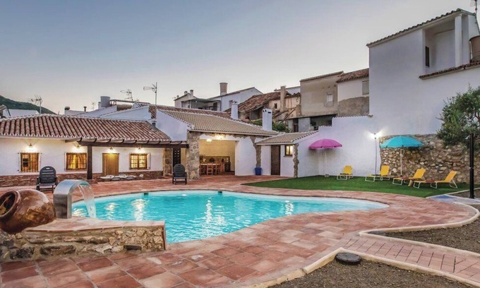 Mondron Haus | Wunderschönes Ferienhaus "Villa Godoy" mit WLAN, Garten